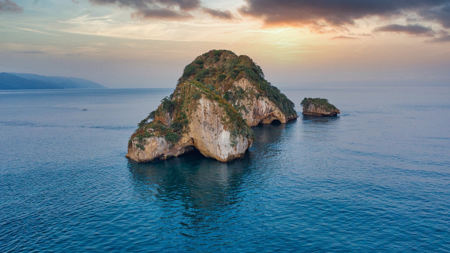 Los arcos de mismaloya