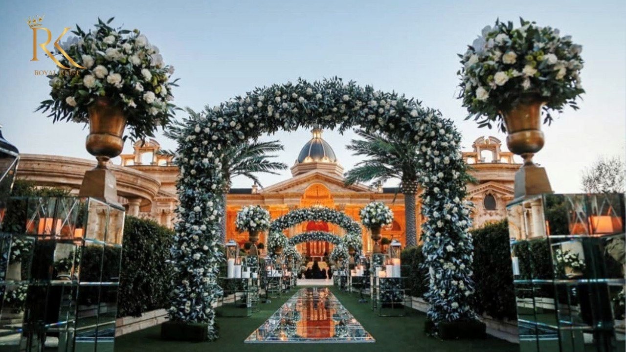 Royal kliff iran ceremonial palace00025